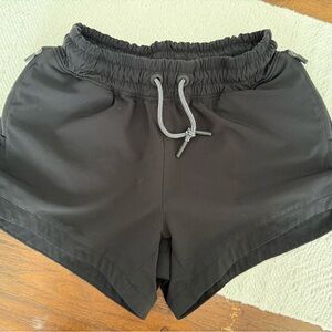 Athleta Girls All Play 3” shorts